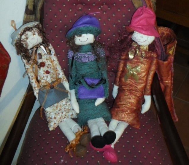 Photograph of three Dolls